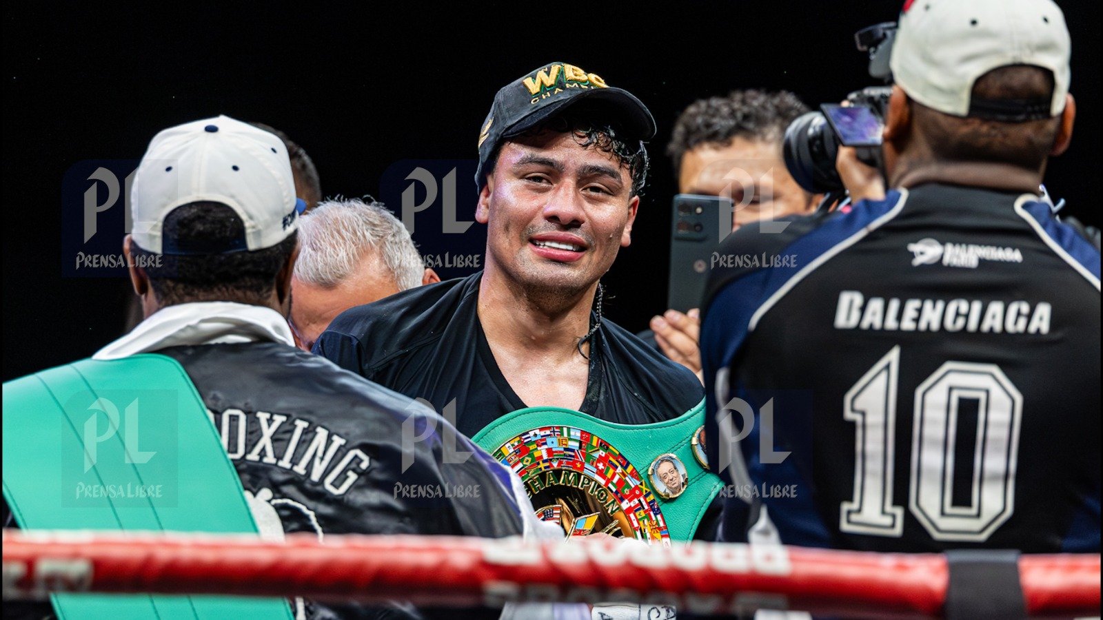 Léster Martínez, campeón interino supermediano, apunta a enfrentar a Canelo Álvarez