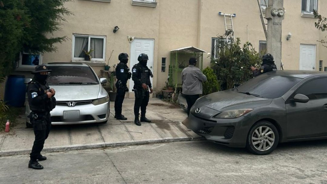 MP y PNC desarticulan red de secuestro que simulaba pertenecer al Cártel Jalisco Nueva Generación en tres departamentos MP y PNC desarticulan red de secuestro que simulaba pertenecer al Cártel Jalisco Nueva Generación en tres departamentos