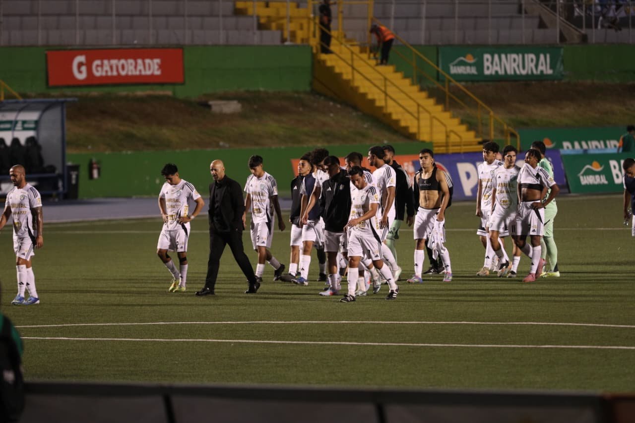 Comunicaciones FC en alerta: Tres derrotas consecutivas reactivan riesgo de descenso en Clausura 2026 Comunicaciones FC en alerta: Tres derrotas consecutivas reactivan riesgo de descenso en Clausura 2026