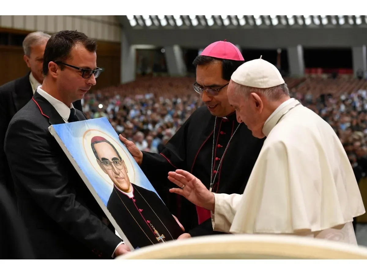 Fundación Monseñor Romero propone materia escolar para preservar legado y exigir verdad en caso de su asesinato