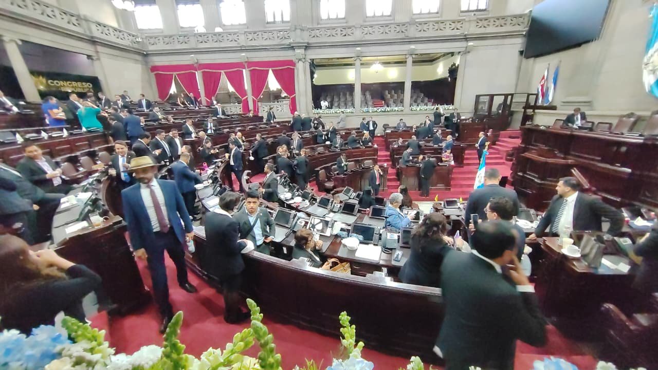 Crisis de combustibles divide al Congreso y mantiene en incertidumbre posibles soluciones en Guatemala
