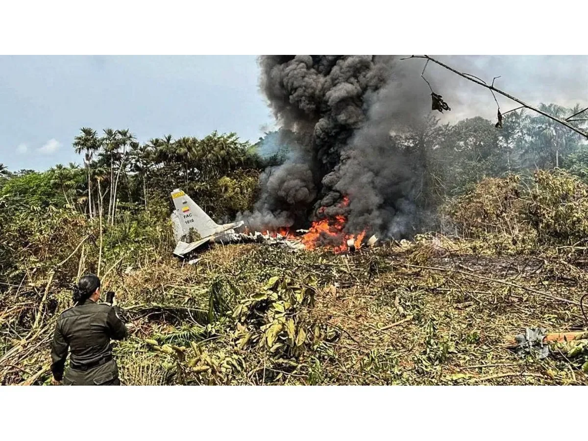 Al menos 66 muertos tras accidente de avión militar en el sur de Colombia