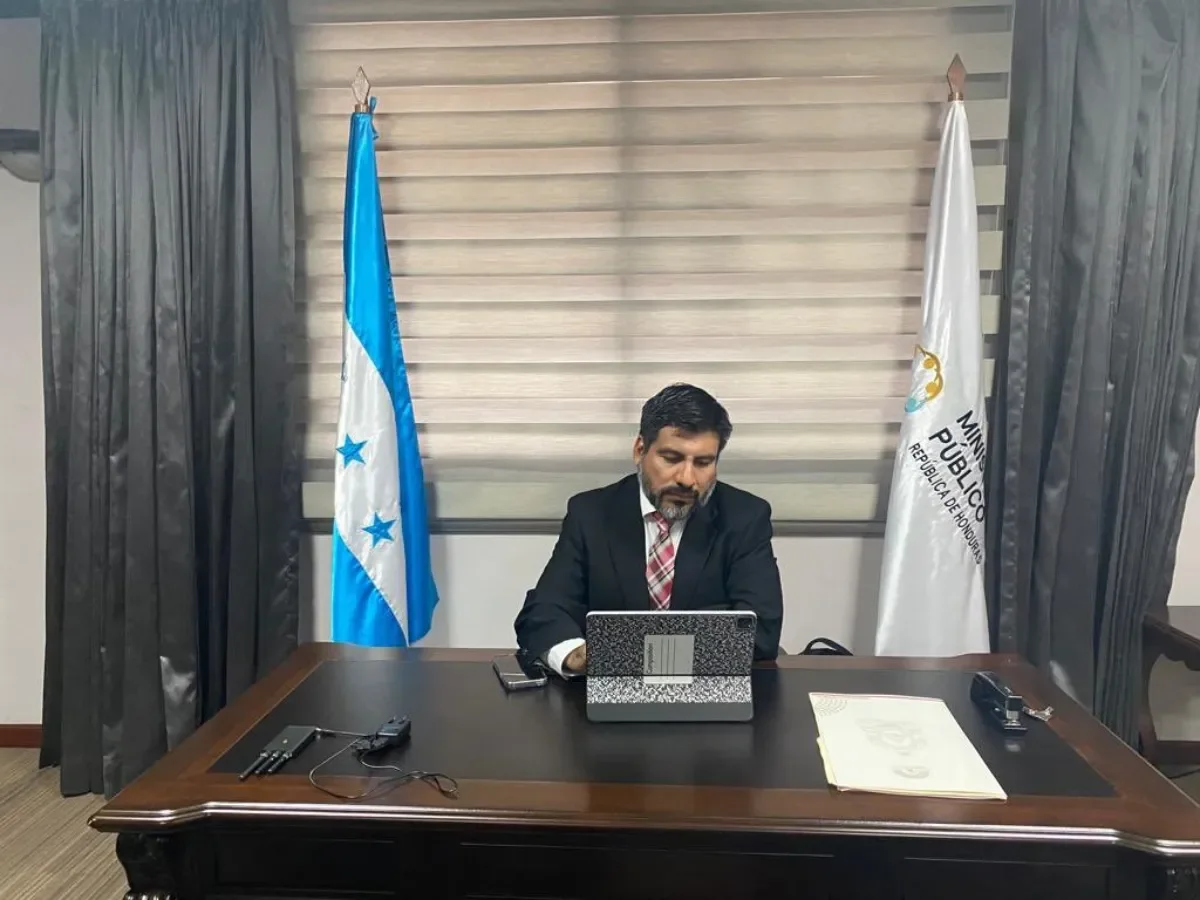 Parlamento hondureño suspende al fiscal general y abre juicio político histórico