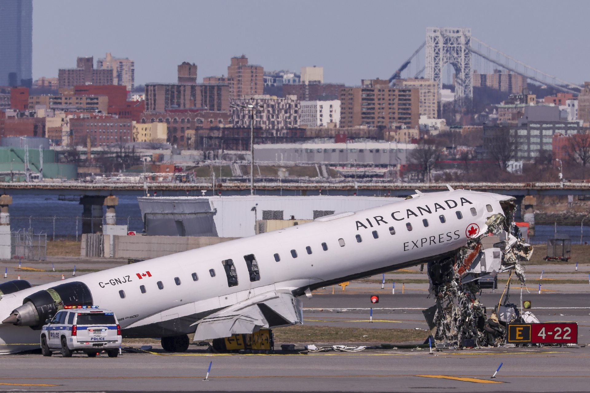 Accidente en aeropuerto LaGuardia revive tragedia aérea similar ocurrida en 1992