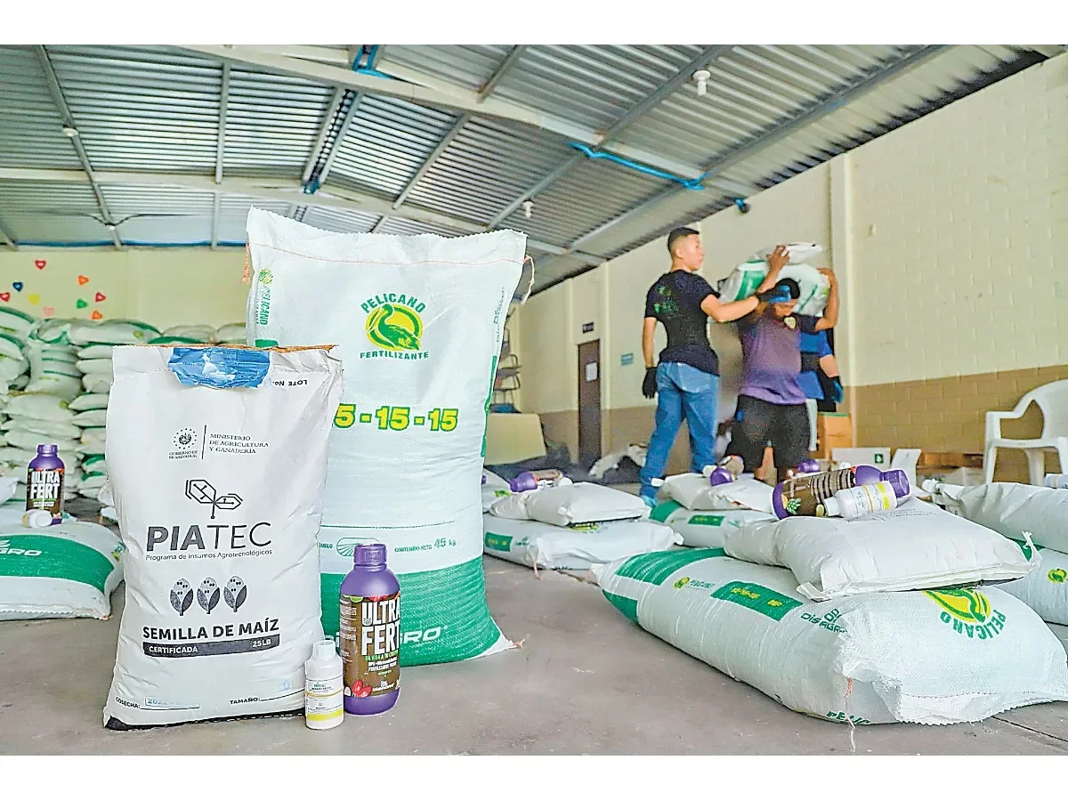MAG implementa unidades móviles para venta de insumos agrícolas a bajo costo en El Salvador