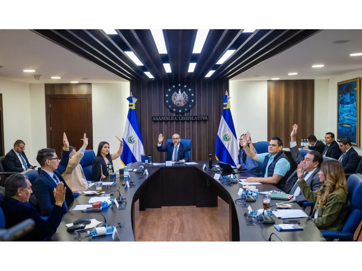 Asamblea Legislativa aprueba reforma para aplicar cadena perpetua desde los 12 años en casos graves