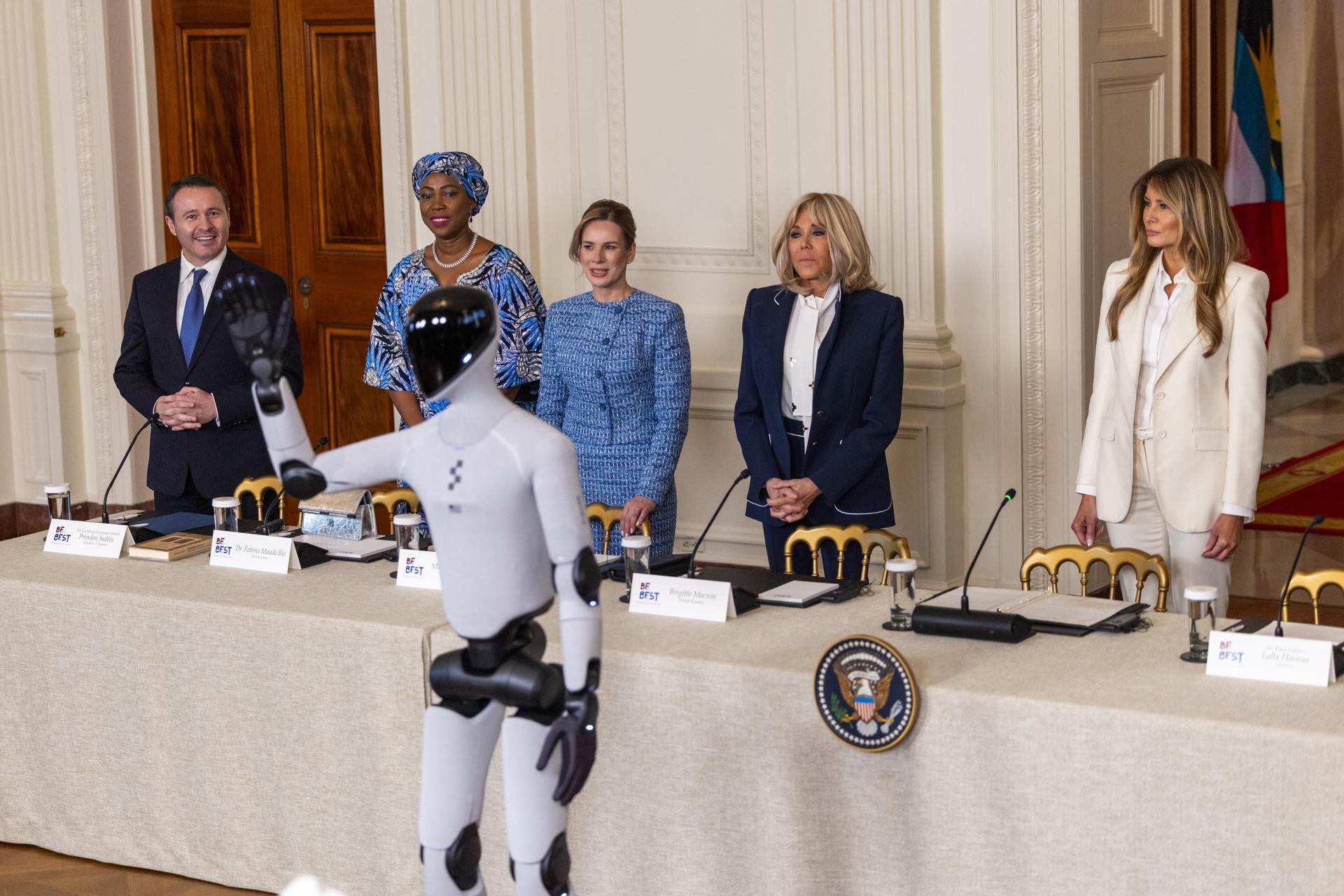 Melania Trump y Figura 3: la apuesta tecnológica por el futuro de la educación en la Casa Blanca
