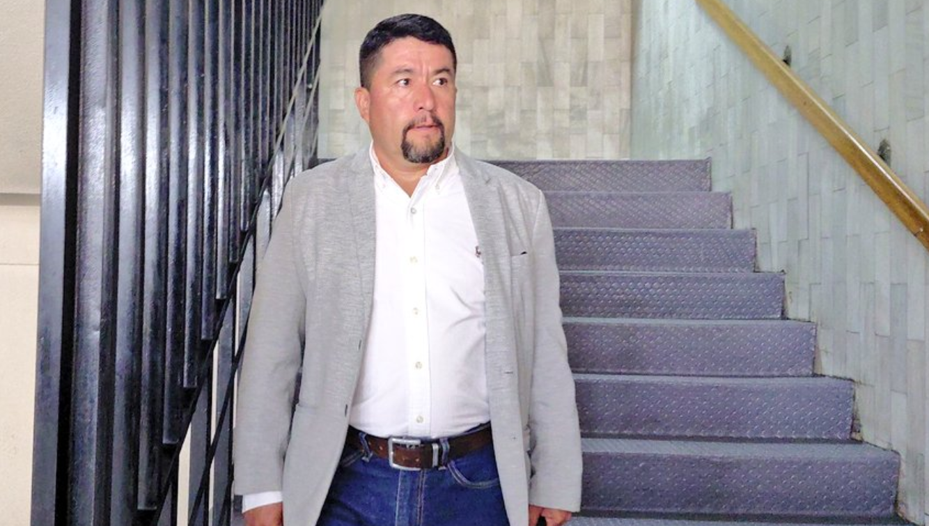 Exalcalde Víctor Alvarizaes enviado a juicio por presunto abuso de autoridad con fines electorales