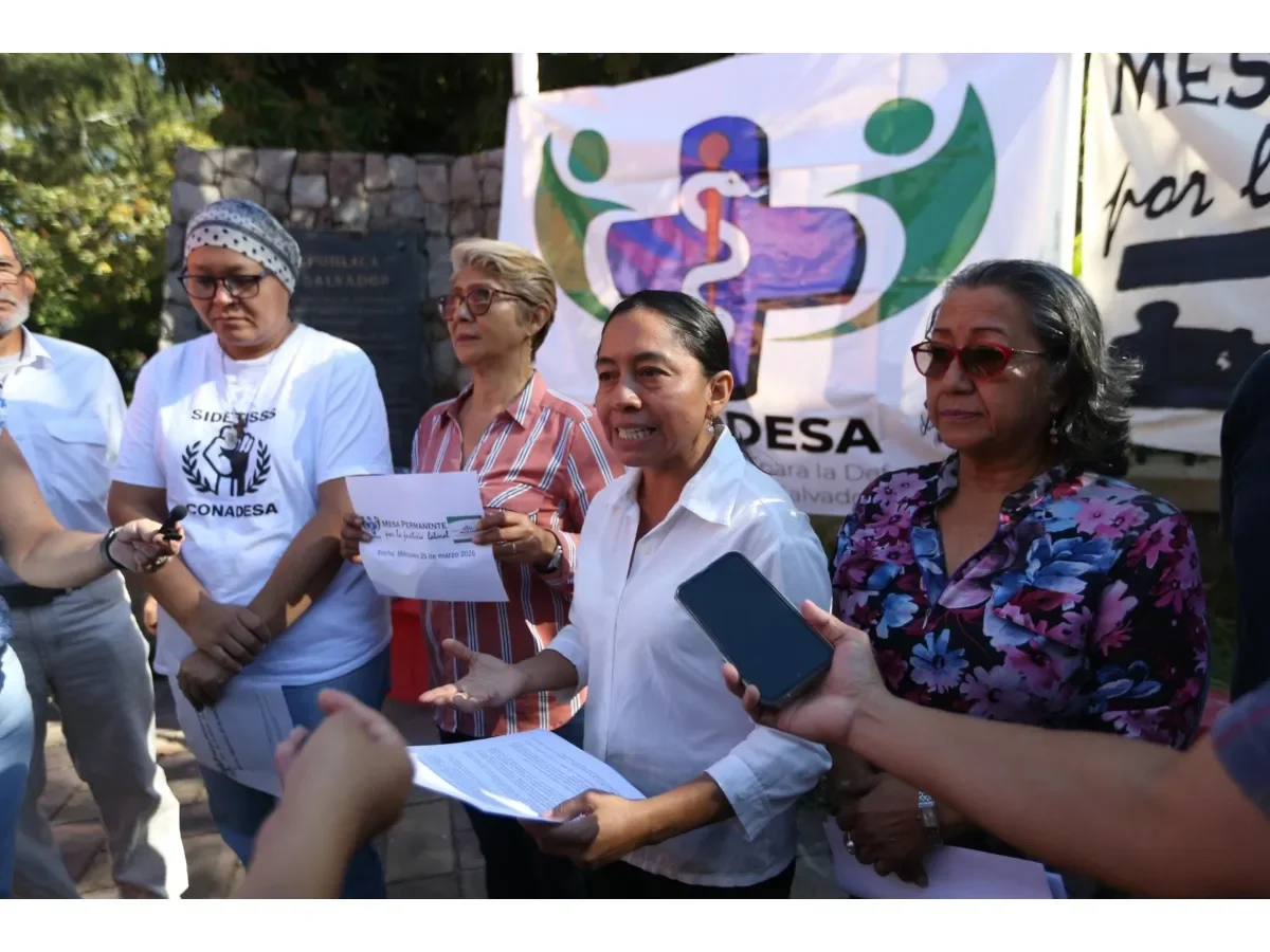 Organizaciones alertan sobre privatización progresiva del sistema de salud en El Salvador Organizaciones alertan sobre privatización progresiva del sistema de salud en El Salvador