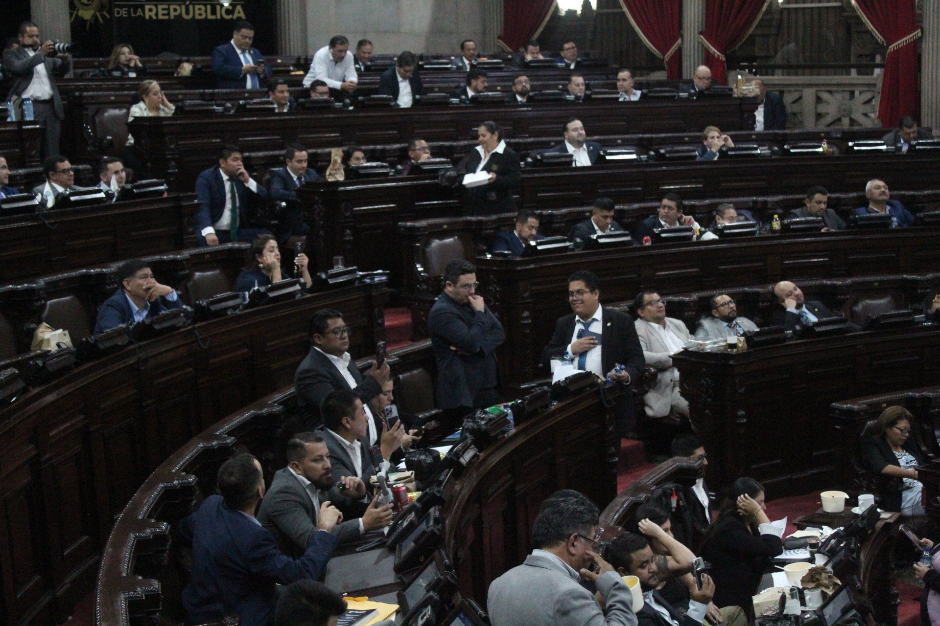 Ruptura de acuerdos en el Congreso frena subsidios a combustibles en Guatemala