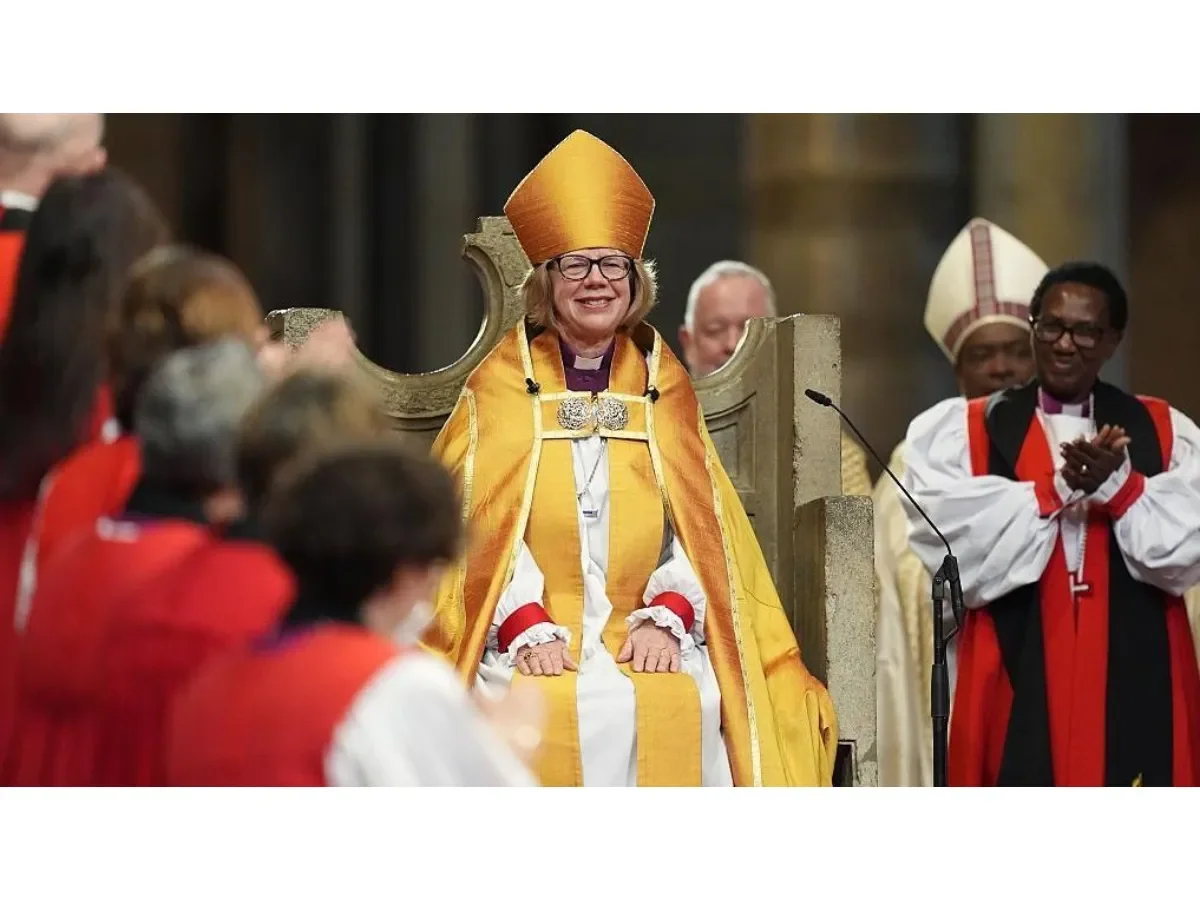 Sarah Mullally: Primera mujer en liderar la Iglesia Anglicana en casi 500 años Sarah Mullally: Primera mujer en liderar la Iglesia Anglicana en casi 500 años