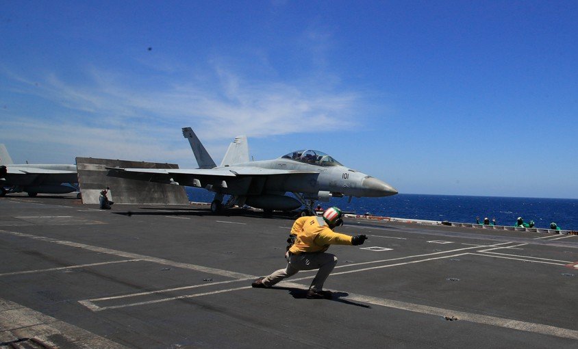 El portaviones USS Nimitz realiza ejercicios navales frente a la costa de Guatemala