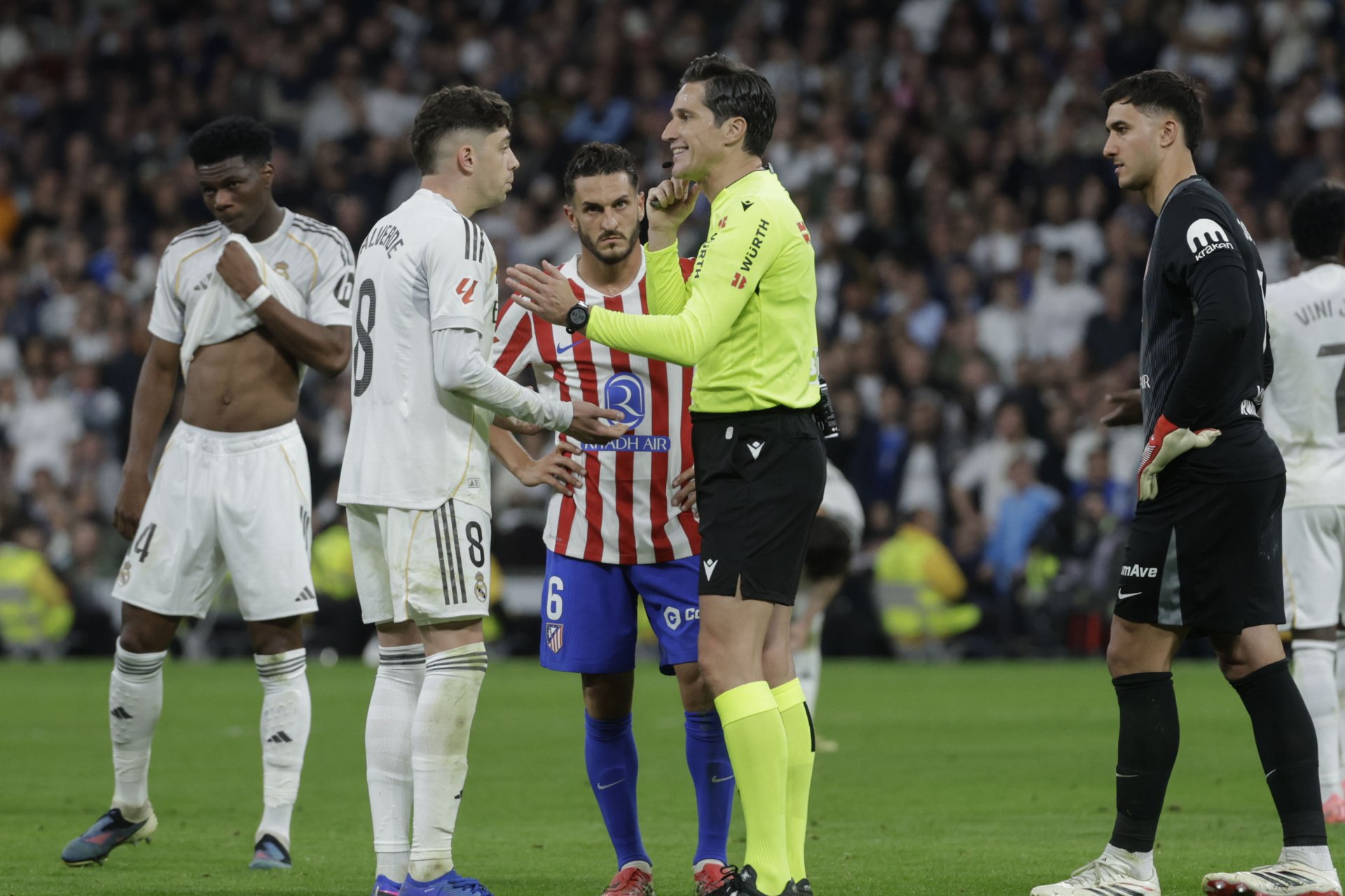 Atlético de Madrid cuestiona criterios del Comité de Disciplina tras sanción a Valverde