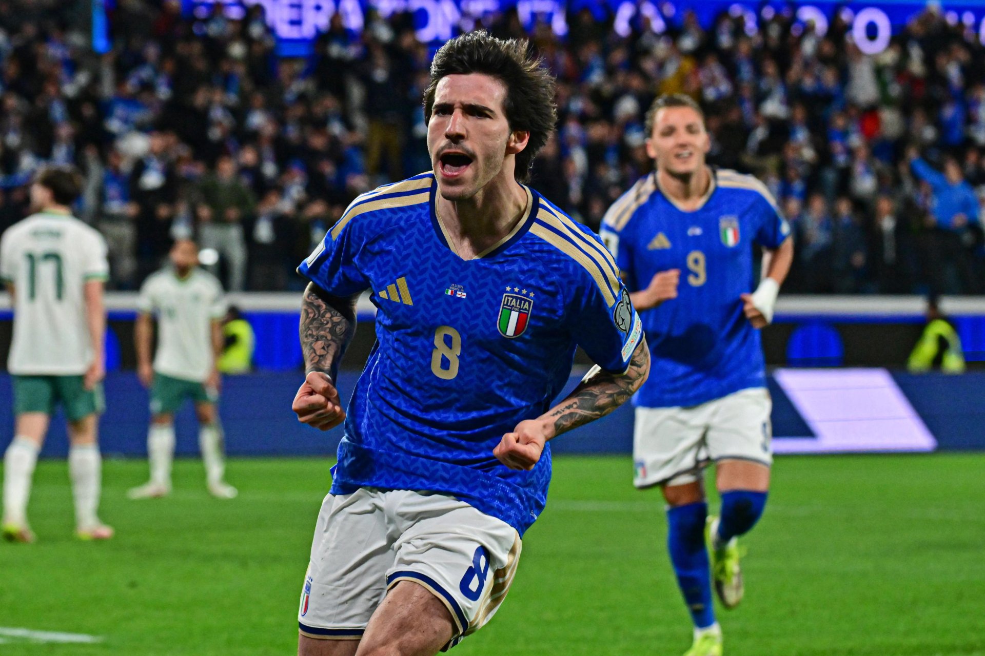 Italia vence a Irlanda del Norte y mantiene vivas sus opciones para clasificar al Mundial 2026