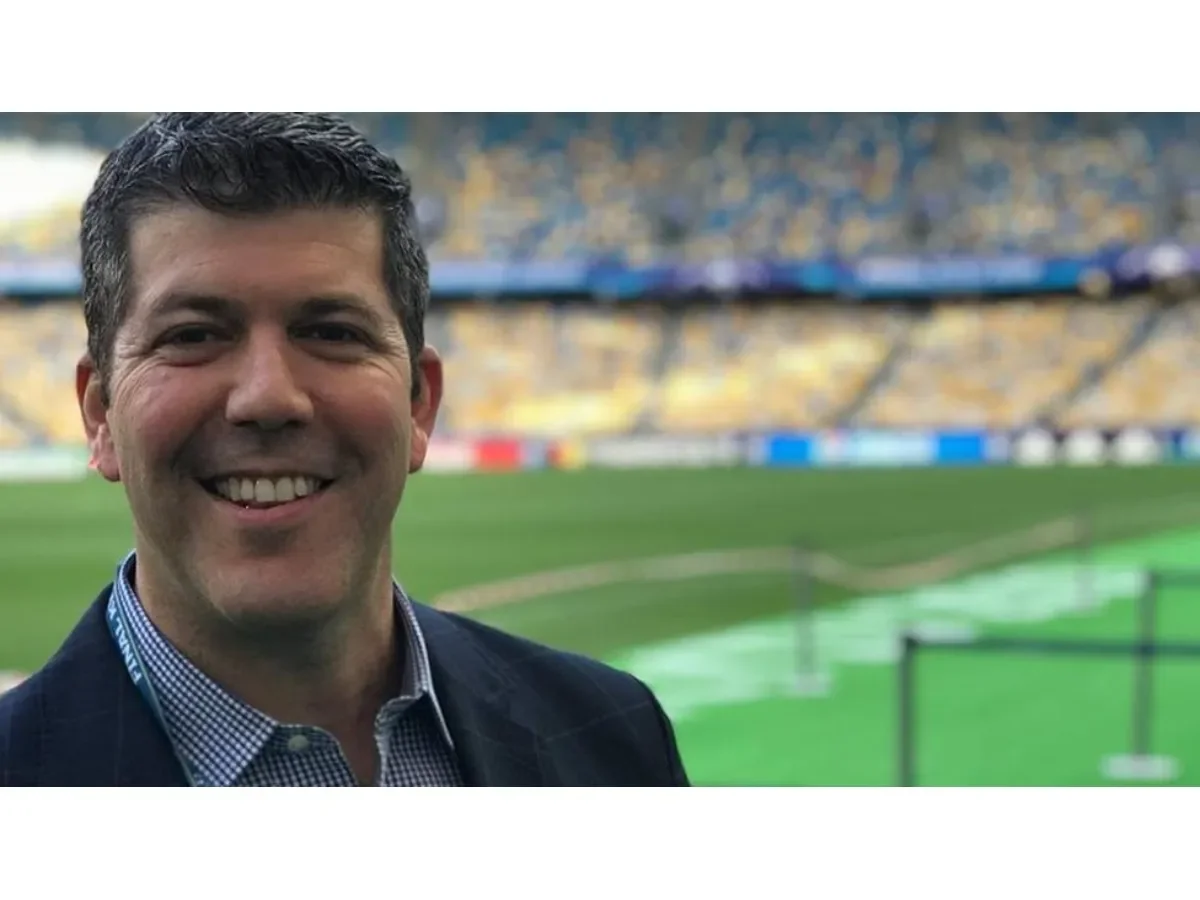 Fernando Palomo, comentarista salvadoreño, nominado al Emmy deportivo en español