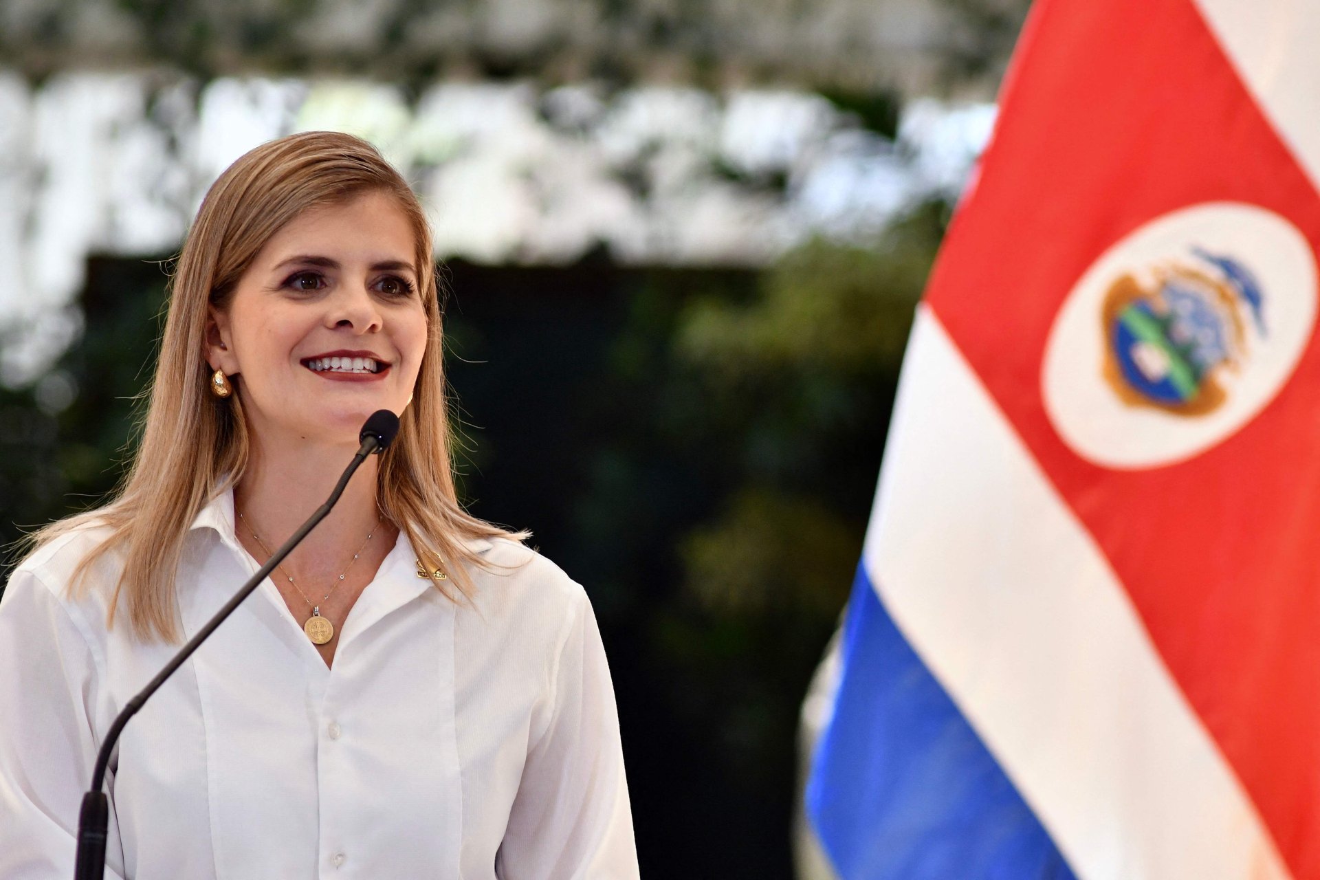 Costa Rica anuncia adaptación del modelo de seguridad salvadoreño tras visita de Bukele