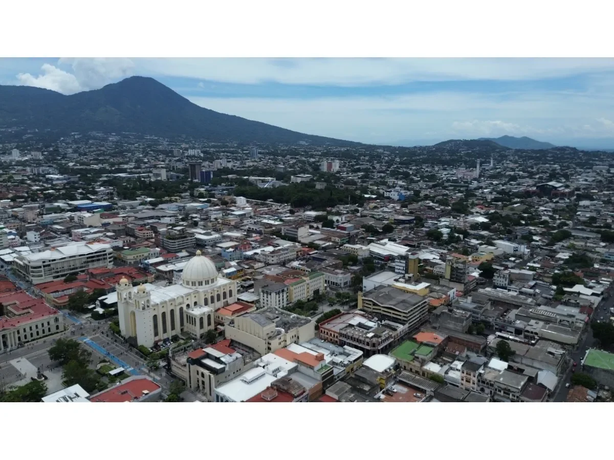 El Salvador cierra 2025 con un crecimiento económico del 3.9%, confirma el BCR