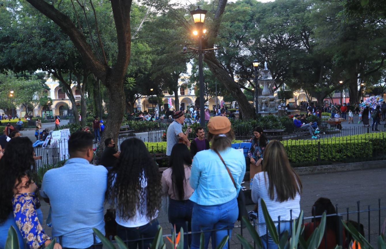Bloqueos y aumento de combustibles ponen en riesgo la temporada turística de Semana Santa 2026 en Guatemala