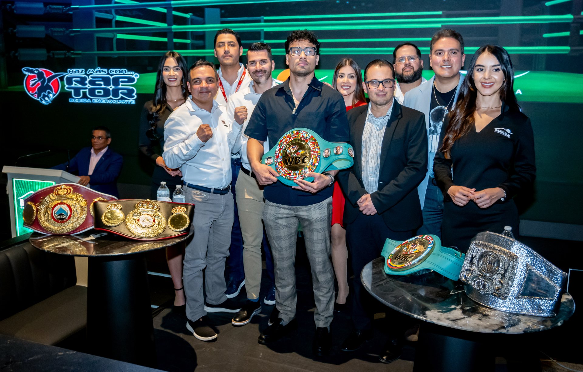 Lester Martínez: El Guatemalteco que se Consolida en la Élite del Boxeo Mundial