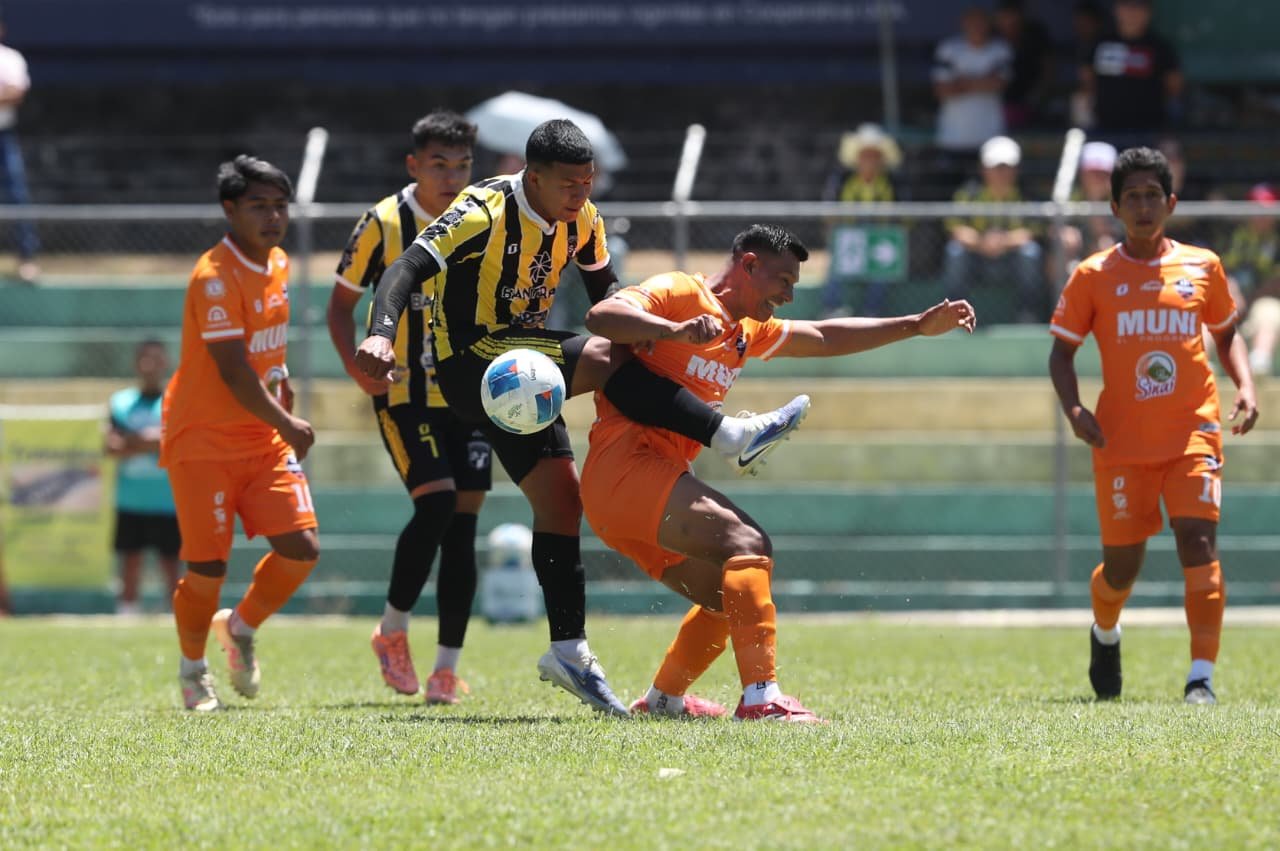 Liga Nacional Clausura 2026: Tabla de posiciones tras la jornada 16 en máxima tensión