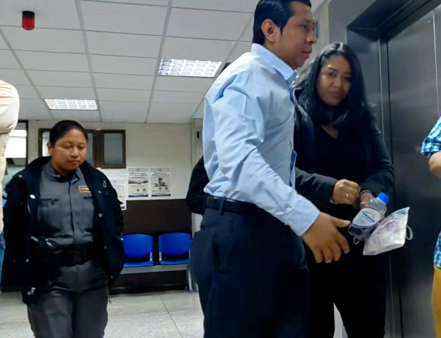 Condenan a dos años y ocho meses a implicada en caso Red Q tras aceptar cargos en Guatemala