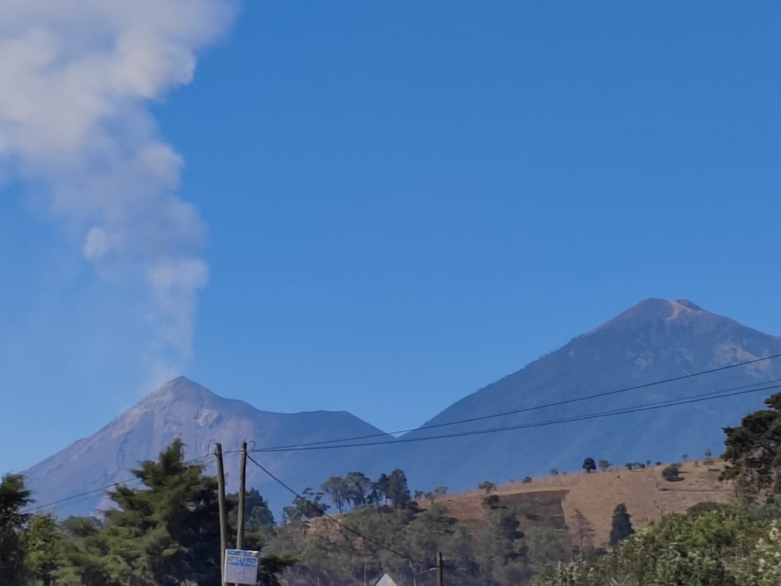 Conap advierte sobre sanciones por ascensos ilegales en el volcán Acatenango