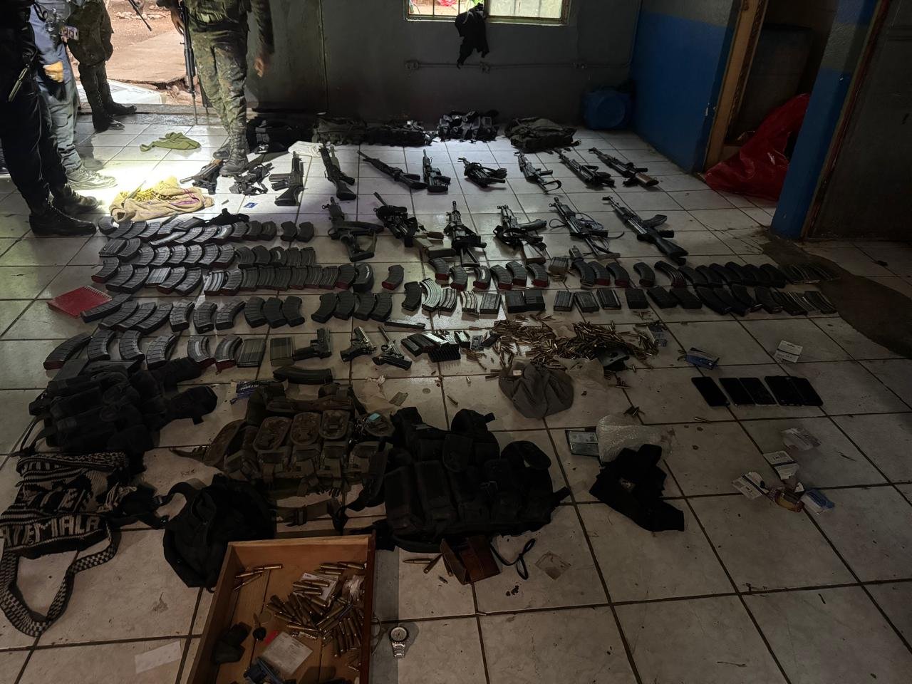 Fiscal del Ministerio Público es detenido durante operativo antidrogas en Huehuetenango