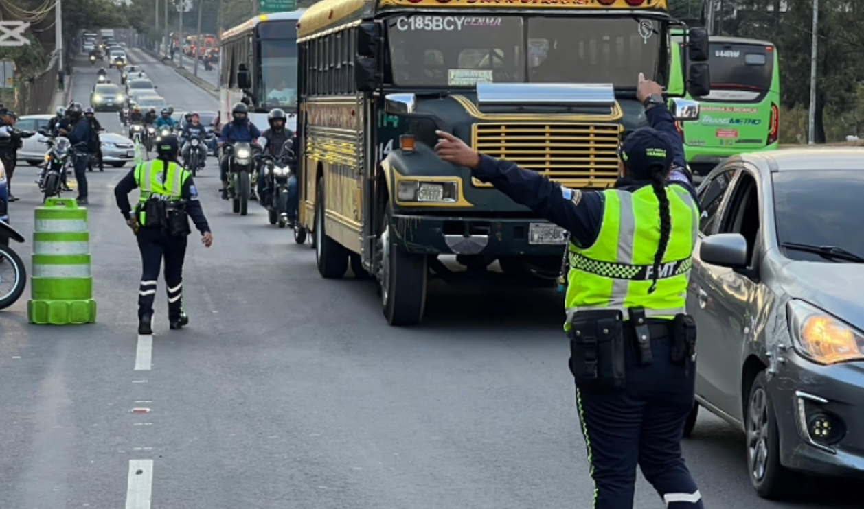PMT de Villa Nueva detecta a dos conductores ebrios en operativos de control de transporte por Semana Santa