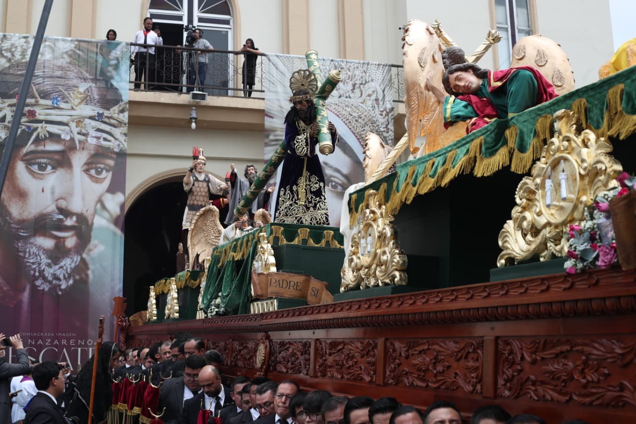 Más de 25 semáforos retirados y 18 procesiones afectarán el tránsito en Ciudad de Guatemala este Viernes Santo