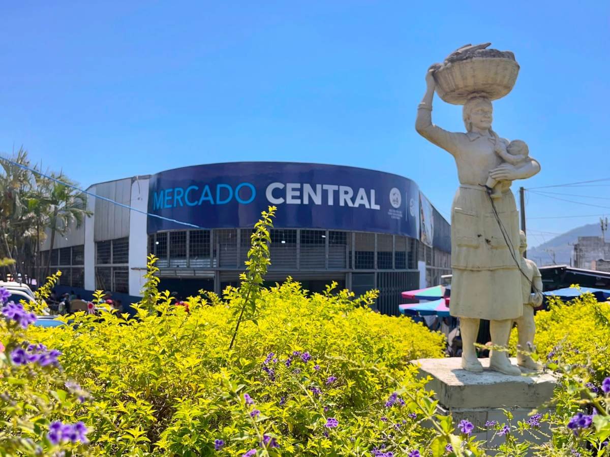 San Salvador celebra el 51 aniversario del Mercado Central con programa cultural y familiar
