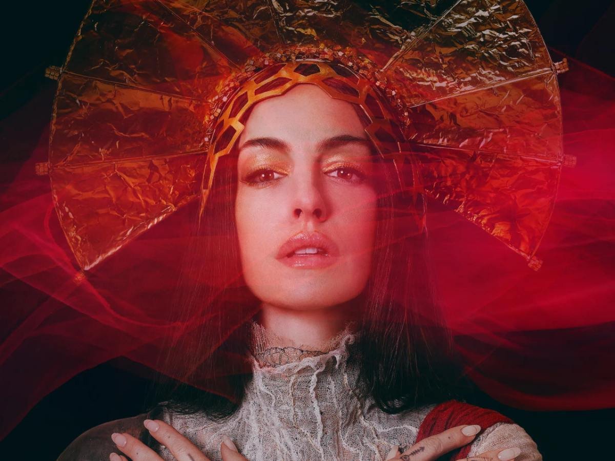 Anne Hathaway regresa con \'Mother Mary\', un drama musical con tintes de misterio y venganza