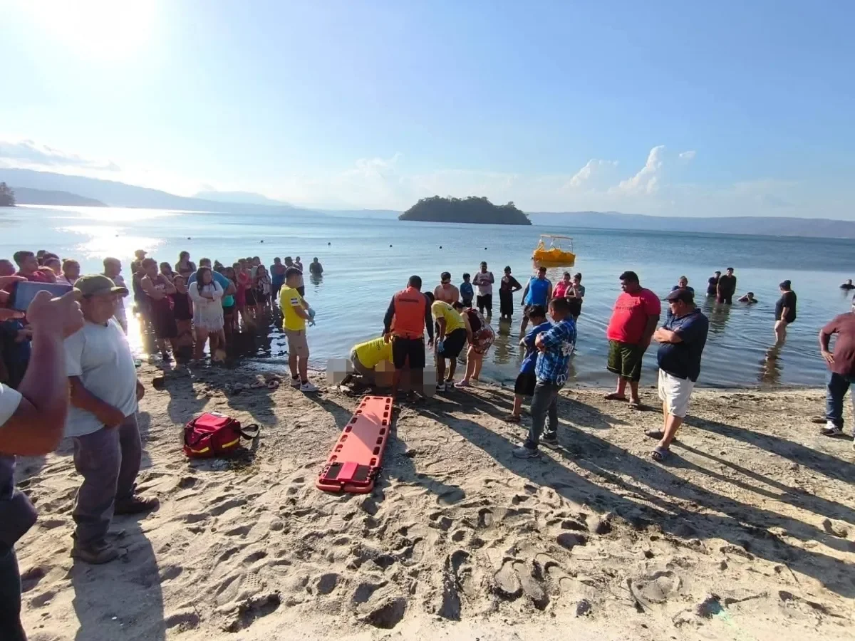 Tragedia en el Lago de Ilopango: Menor de 13 años pierde la vida por ahogamiento en playa Poza Verde