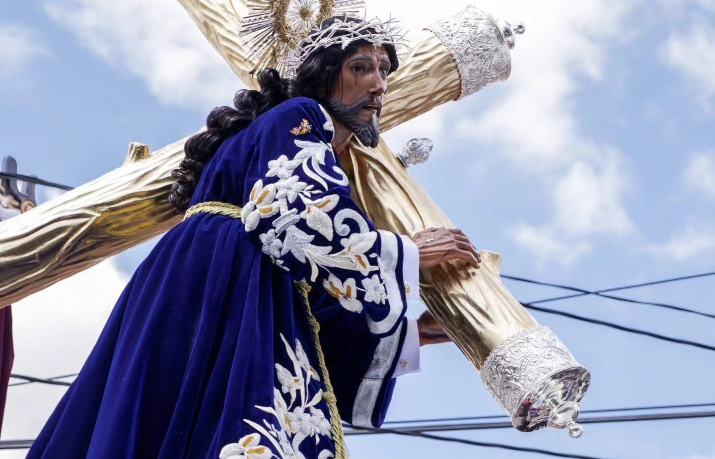 El arte ancestral del bordado en la Semana Santa de Guatemala: tradición y devoción en cada puntada