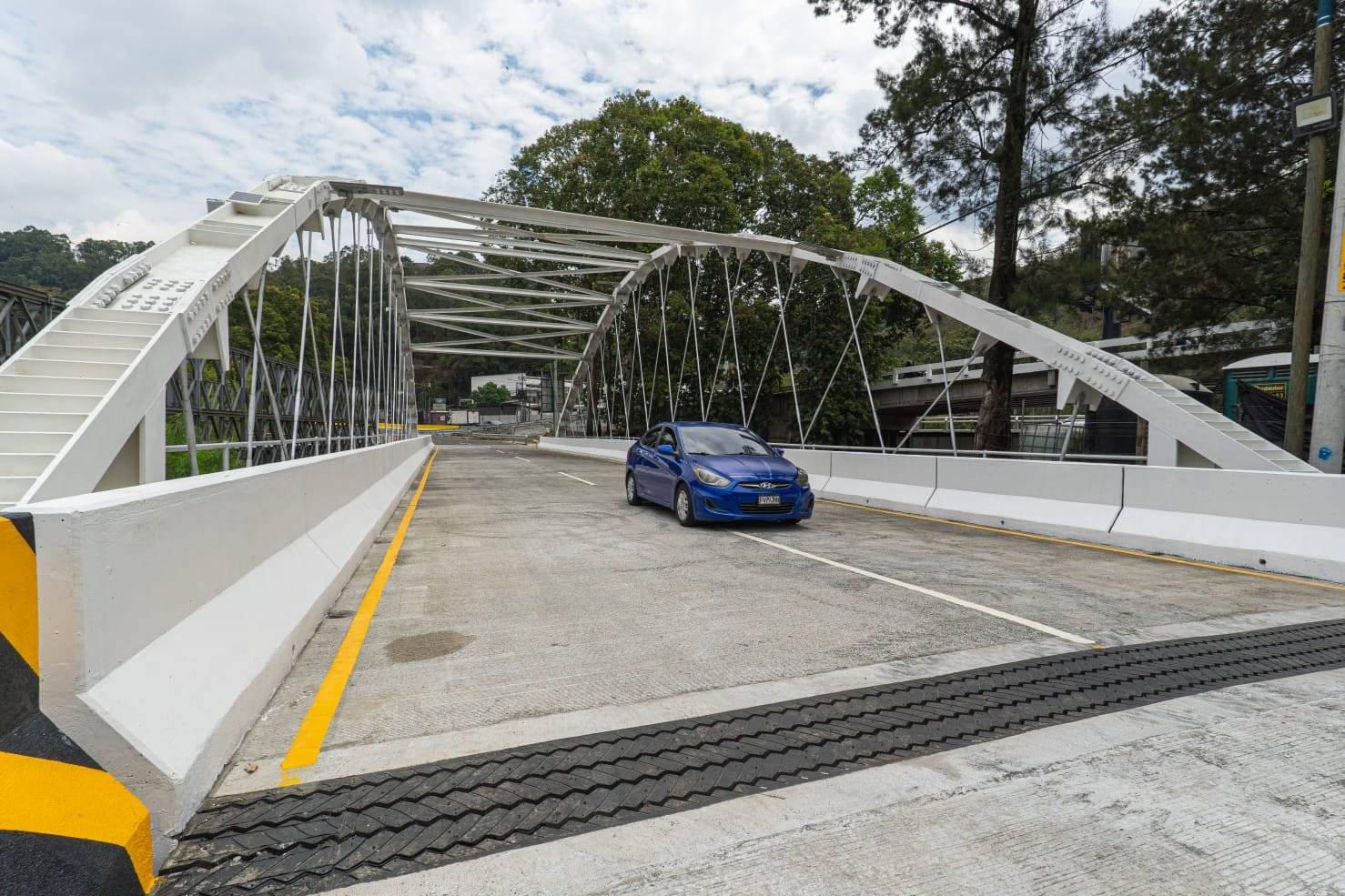 Inauguran puente Villalobos 1 con diseño Arco Red, mejora la conectividad en zona metropolitana