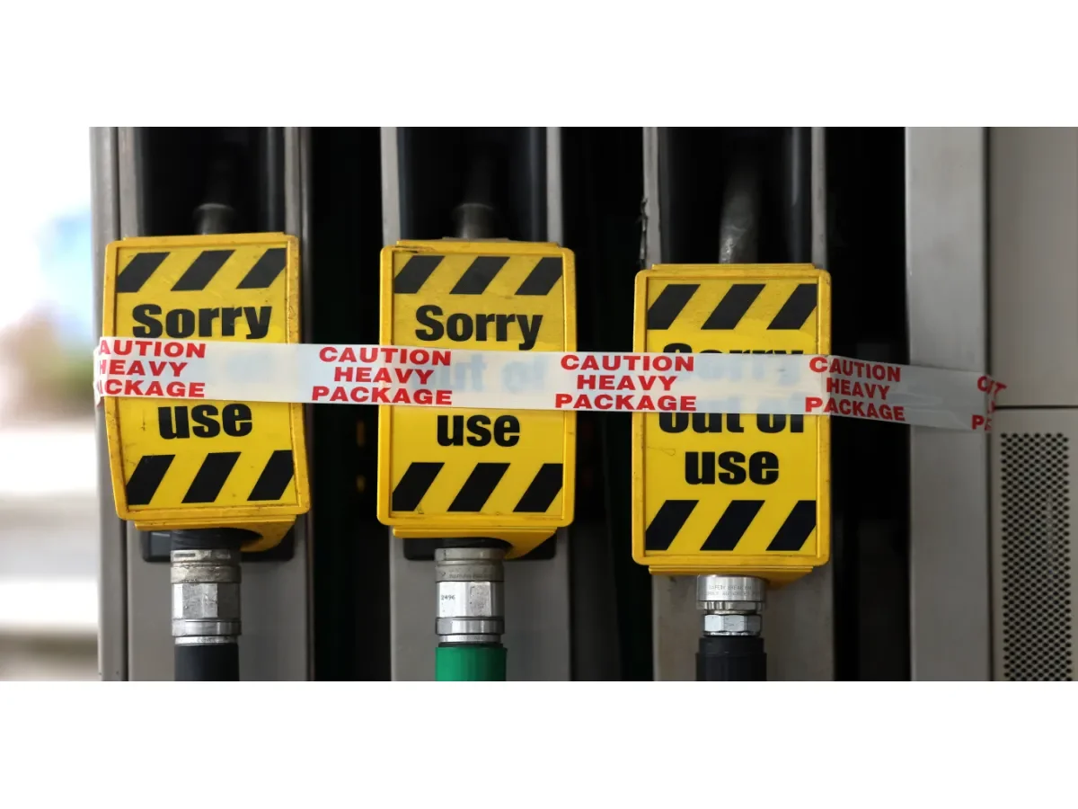 Precio de la gasolina en EE. UU. alcanza $4.08 por galón, máximo desde agosto de 2022