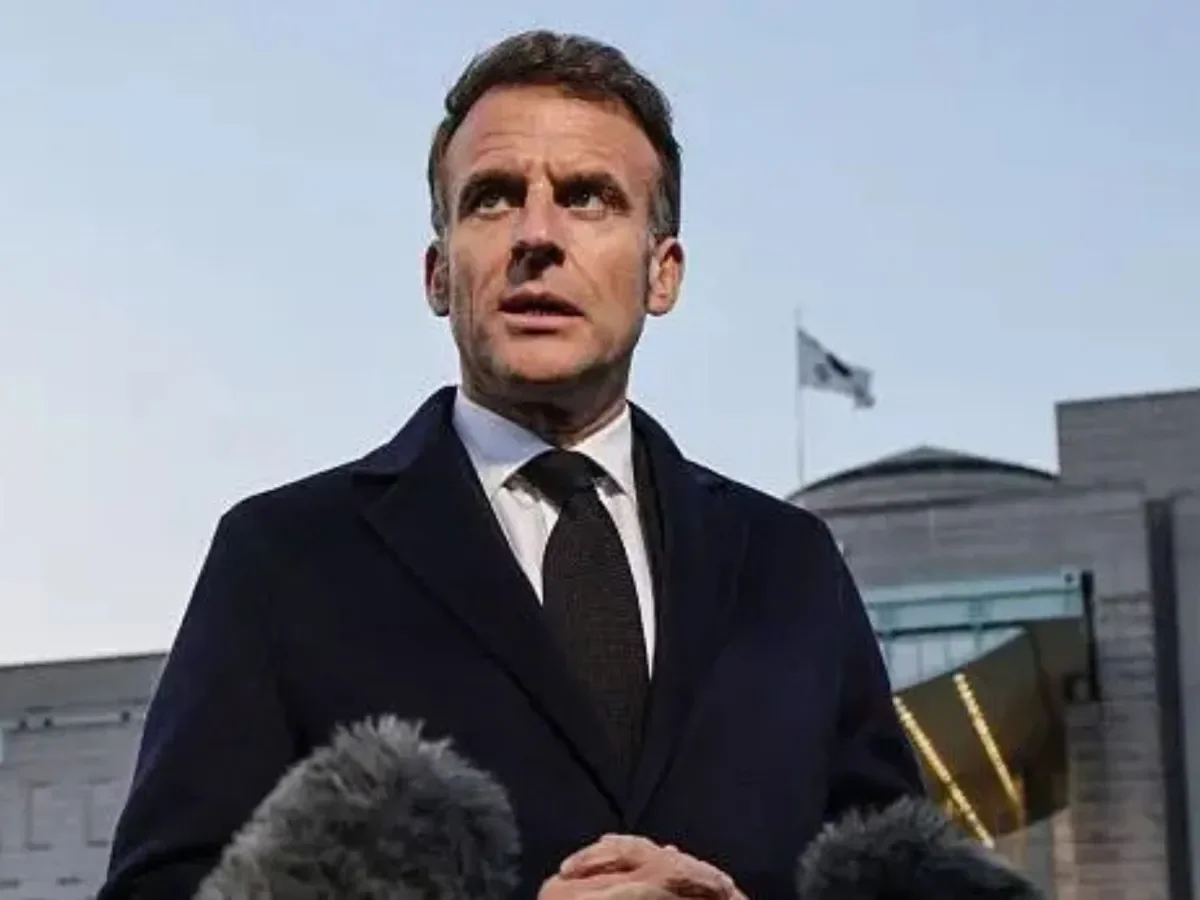 Emmanuel Macron critica postura de Donald Trump sobre Irán y cuestiona comentarios personales