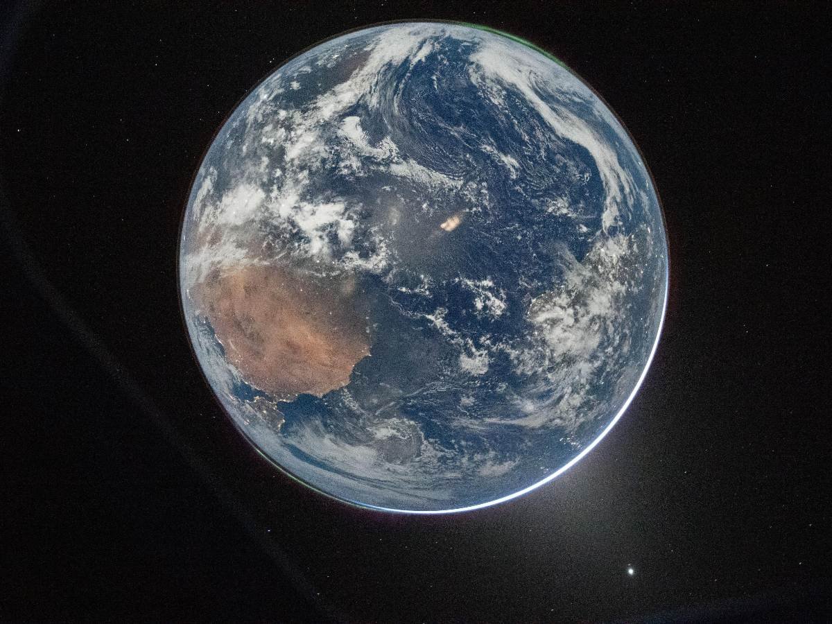 Imágenes inéditas de la Tierra desde Artemis II revelan detalles únicos del planeta en el espacio profundo