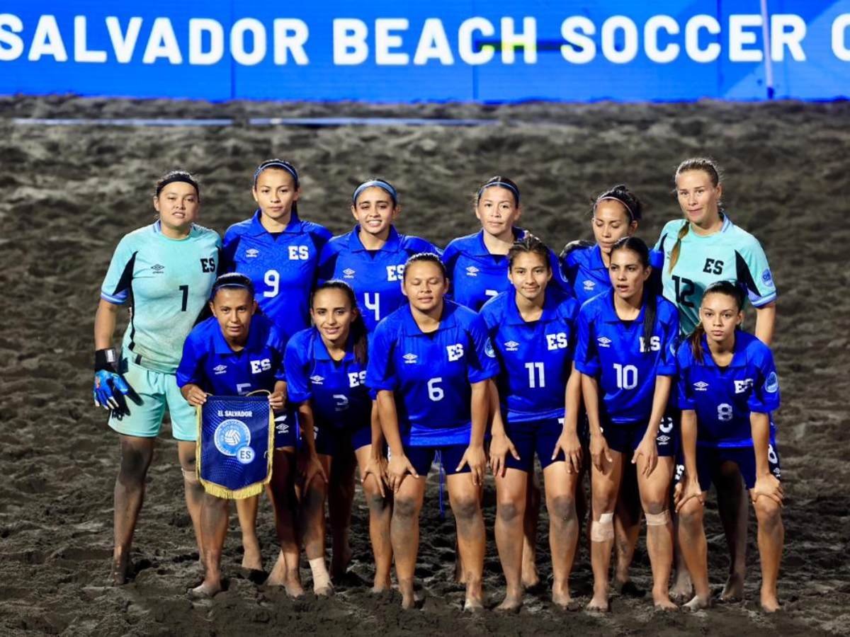 La Selecta femenina de fútbol playa conquista el bicampeonato en el Beach Soccer Cup 2026
