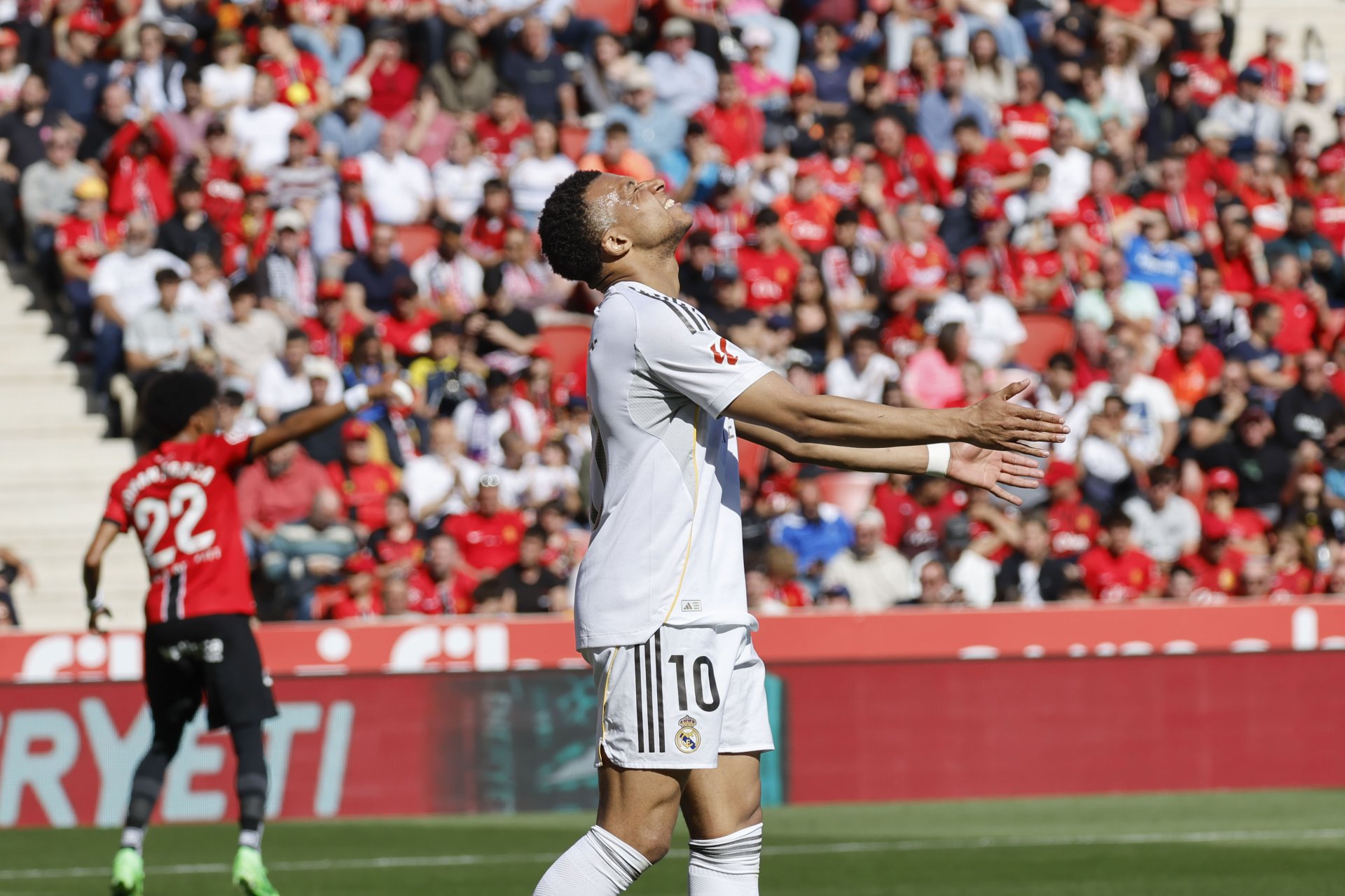 Real Madrid cae 2-1 ante Mallorca y complica su lucha por el liderato en LaLiga