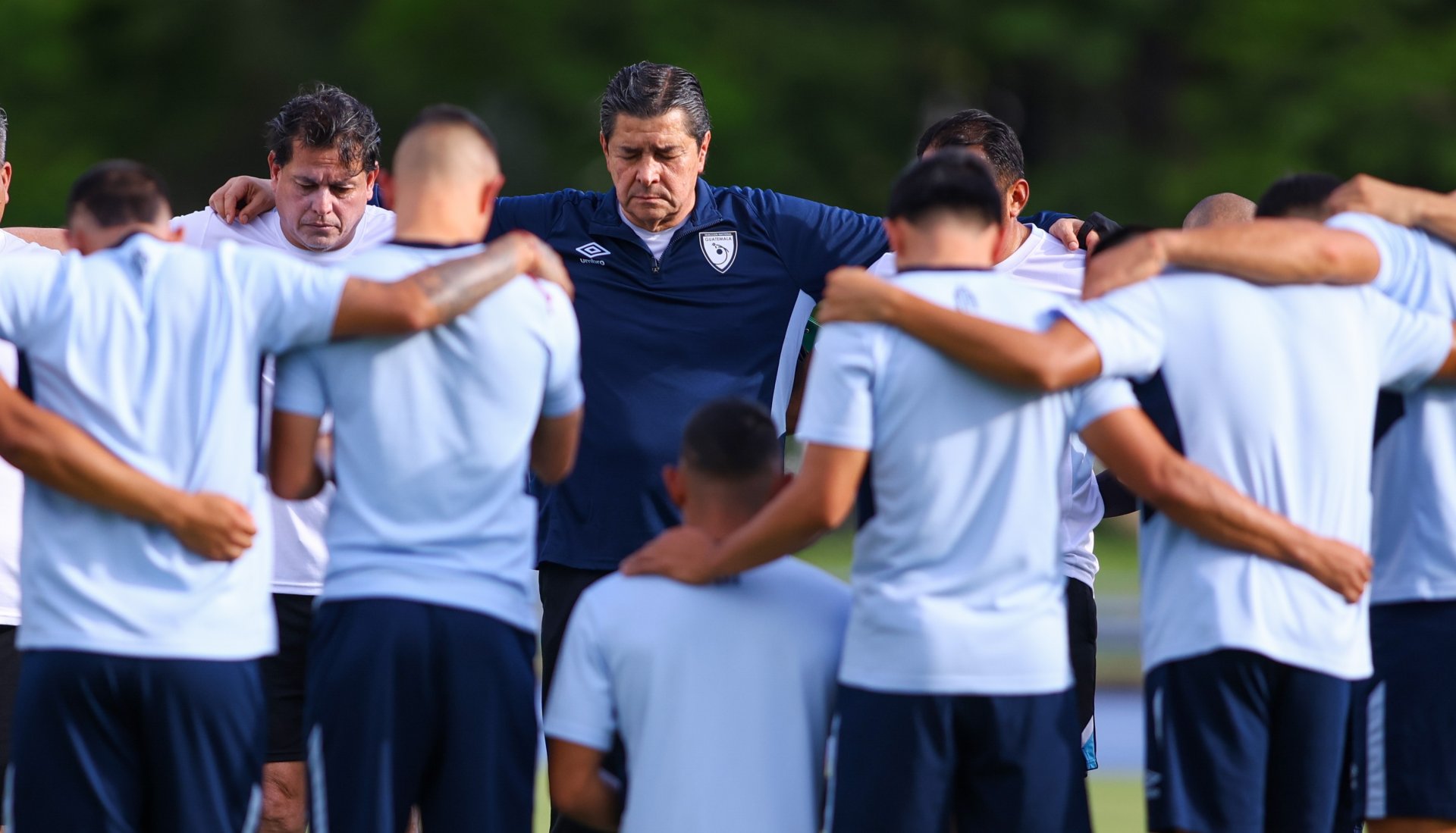 Luis Fernando Tena actualiza su estado de salud y confirma continuidad con la Selección de Guatemala