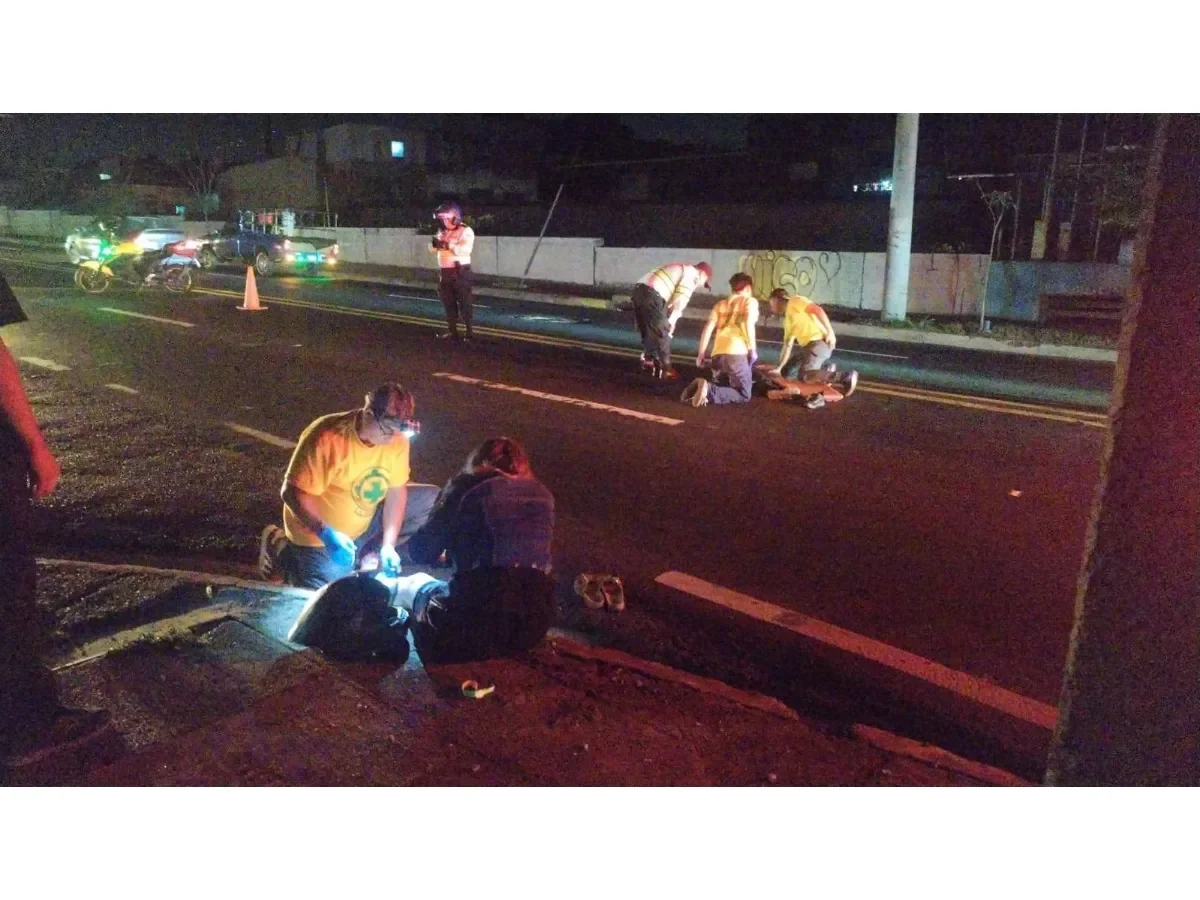 Accidente en bulevar Venezuela deja dos motociclistas lesionados y alerta sobre aumento de siniestros viales en El Salvador
