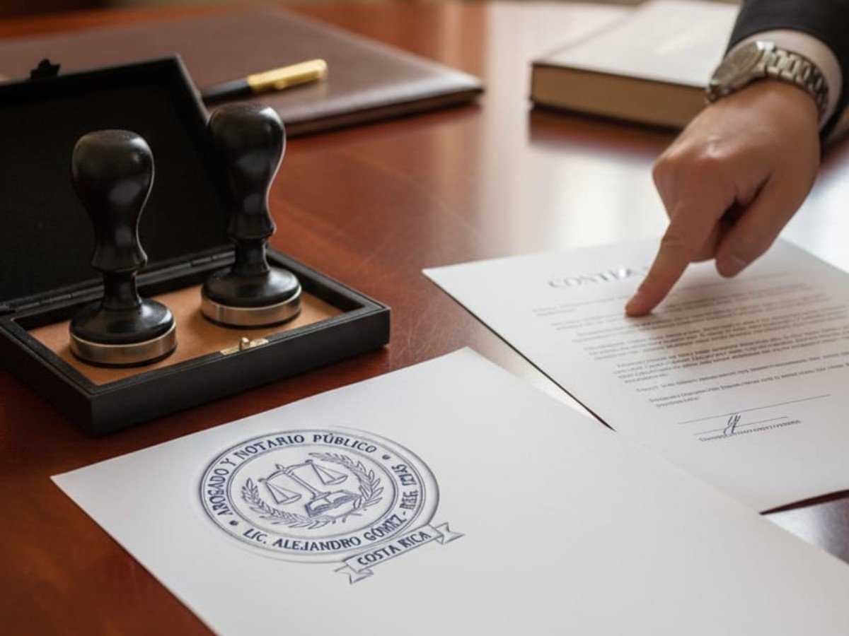 Procedimiento legal para la entrega del sello de abogados fallecidos en El Salvador