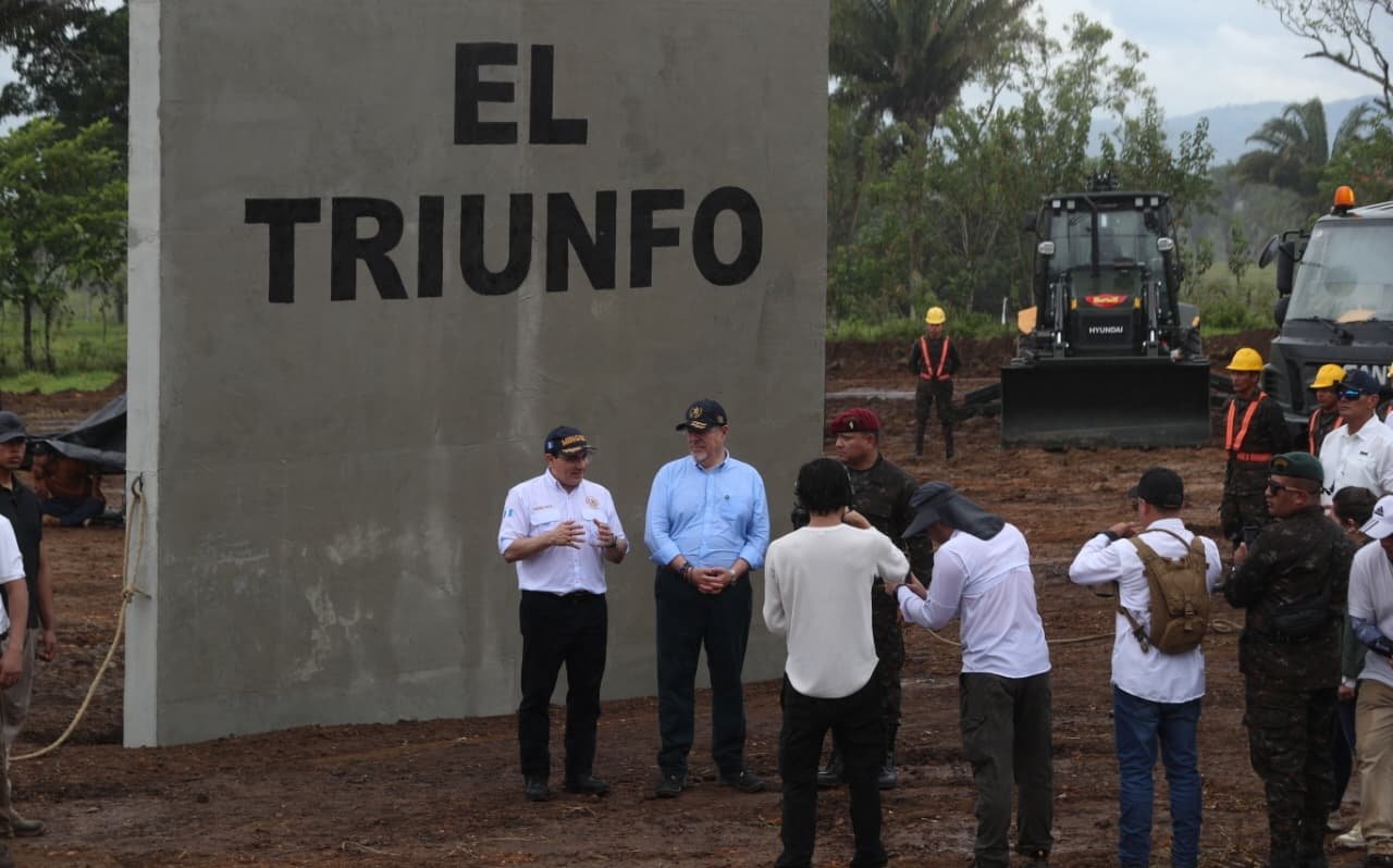 Suspensión judicial amenaza la finalización de la cárcel de máxima seguridad en Izabal durante el actual gobierno Suspensión judicial amenaza la finalización de la cárcel de máxima seguridad en Izabal durante el actual gobierno