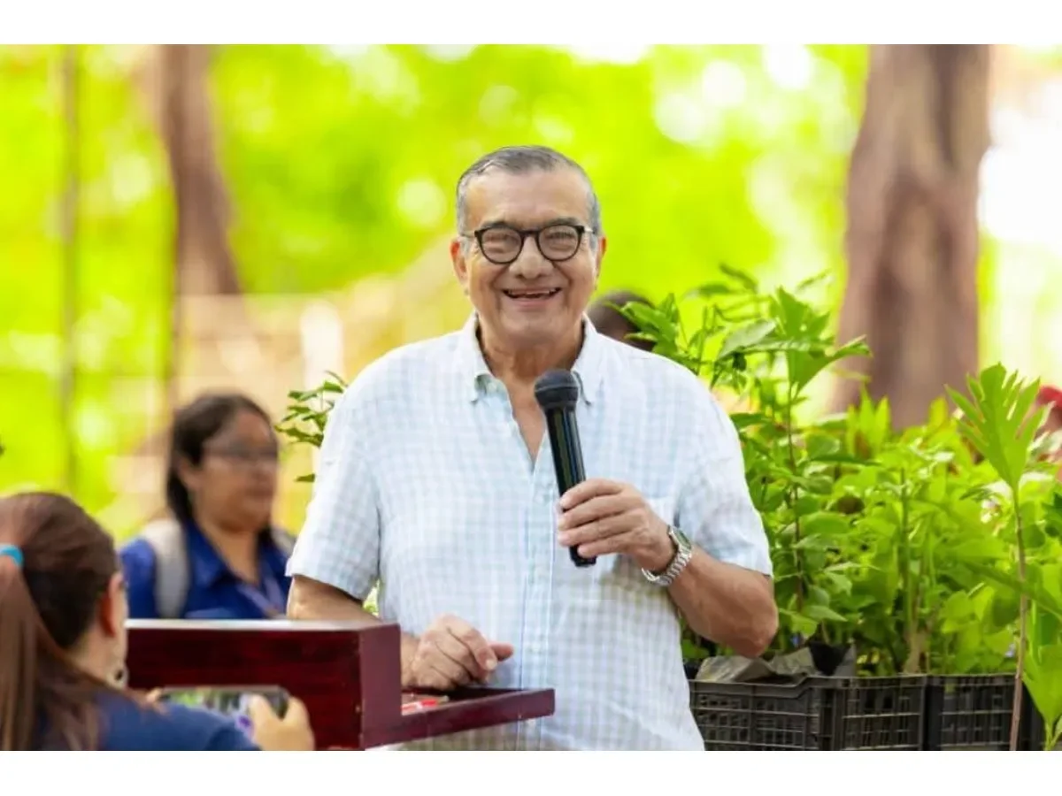 Alcalde de Sonsonate Centro Roberto Aquino anuncia candidatura para la reelección 2027