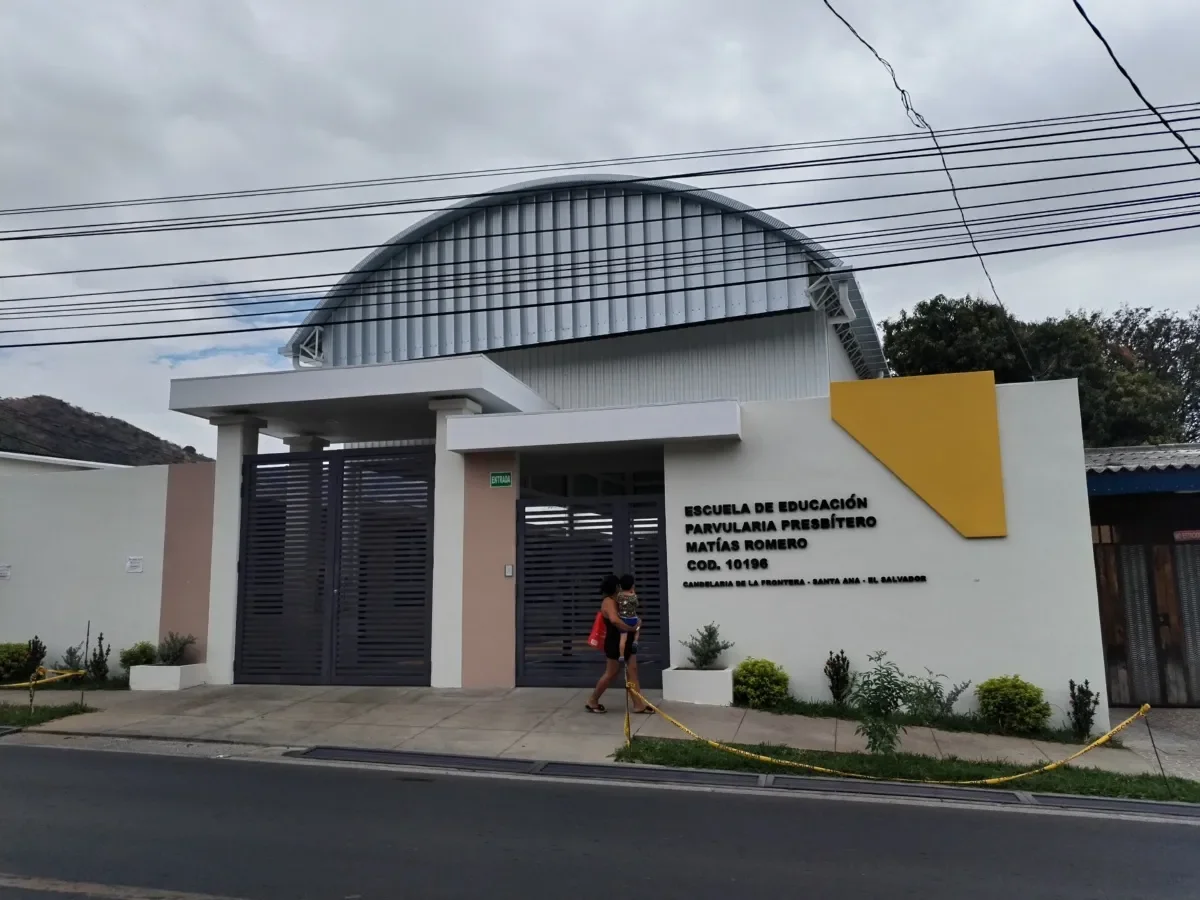Escuela en Santa Ana Oeste finalizada pero aún sin entrega oficial para uso educativo