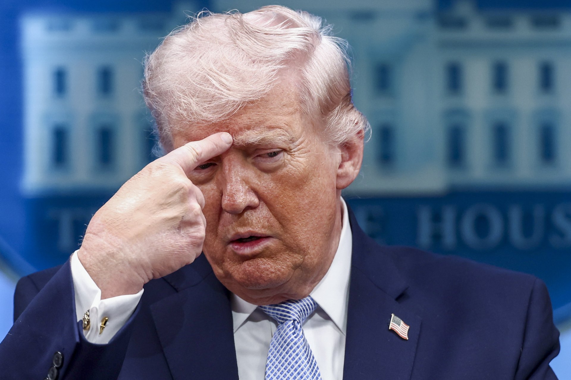 Estados Unidos aplaza dos semanas ataques contra Irán tras diálogo diplomático
