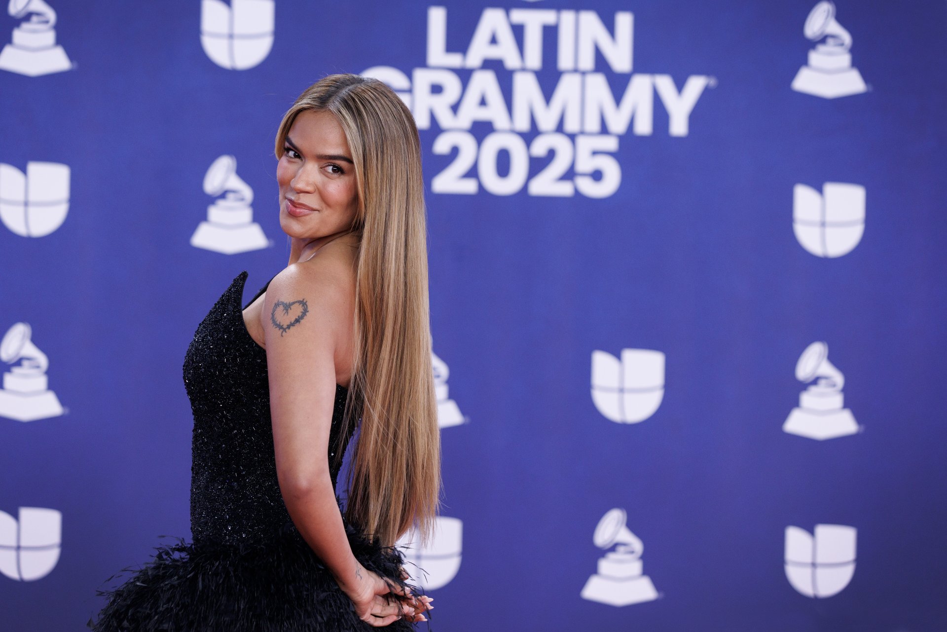 Karol G aborda la presión para moderar sus críticas a ICE y su impacto en la comunidad migrante