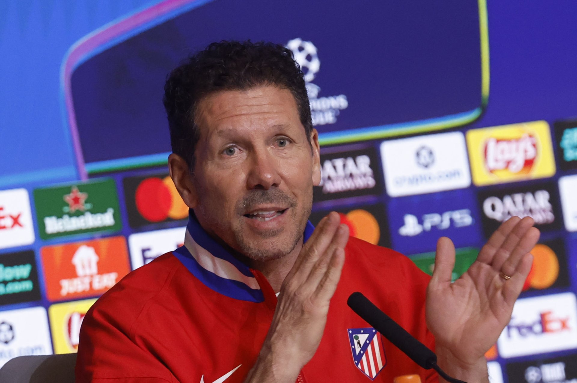 Diego Simeone reconoce la entrega y humildad de Antoine Griezmann en el Atlético de Madrid