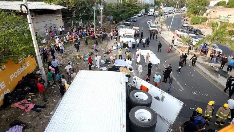 Guatemalteco se declara culpable en EE. UU. por traslado en tráiler que causó 56 muertes en Chiapas Guatemalteco se declara culpable en EE. UU. por traslado en tráiler que causó 56 muertes en Chiapas