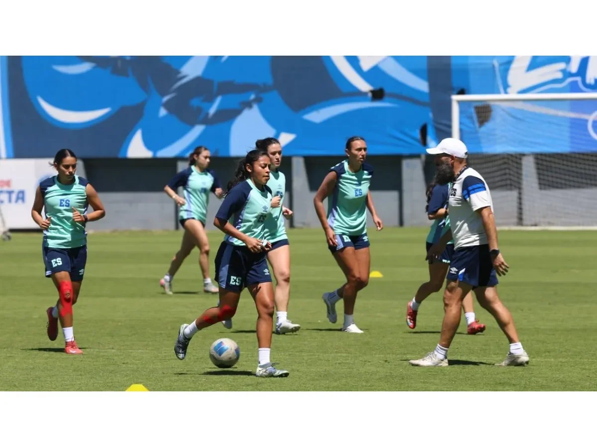 Selección femenina de El Salvador a un paso de clasificar al CONCACAF W 2026 tras duelo decisivo en Trinidad y Tobago